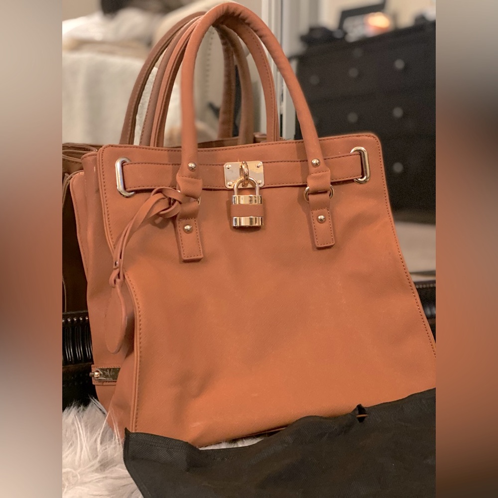 Versace shoulder bag (vintage)